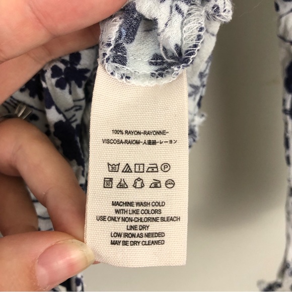 Free People Lady Bohemian Button Front Floral Printed Blouse Blue & White Small - Picture 7 of 7